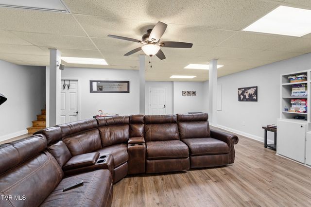 19050 Sterling Drive, Abingdon, VA 24211