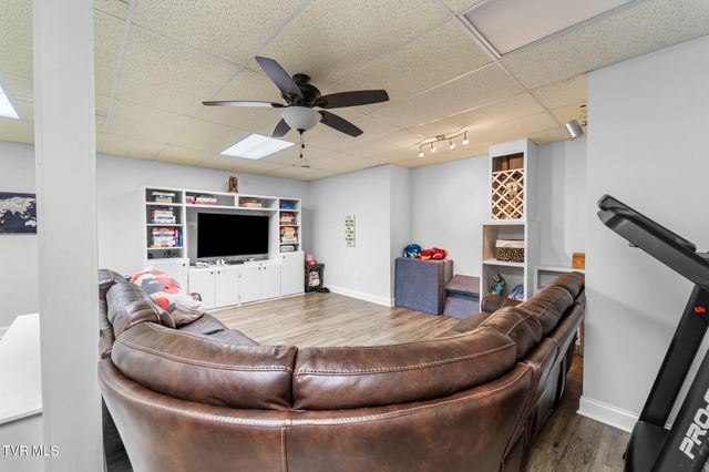 19050 Sterling Drive, Abingdon, VA 24211