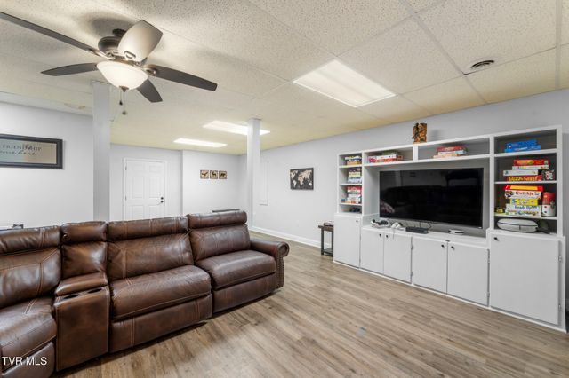 19050 Sterling Drive, Abingdon, VA 24211