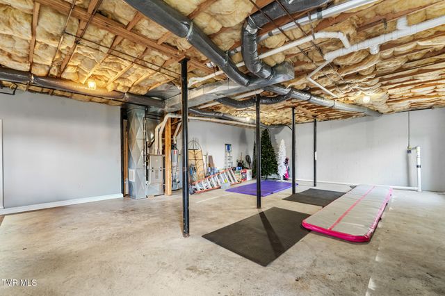 19050 Sterling Drive, Abingdon, VA 24211