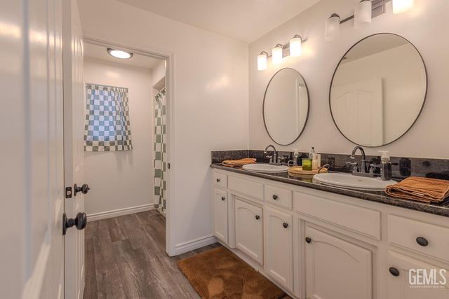14146 Searspoint Avenue, Bakersfield, CA 93314