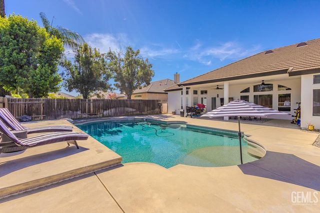 14146 Searspoint Avenue, Bakersfield, CA 93314