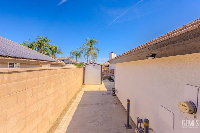 14146 Searspoint Avenue, Bakersfield, CA 93314