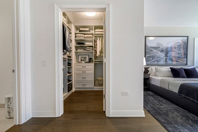 211 N Harbor Drive 2503, Chicago, IL 60601