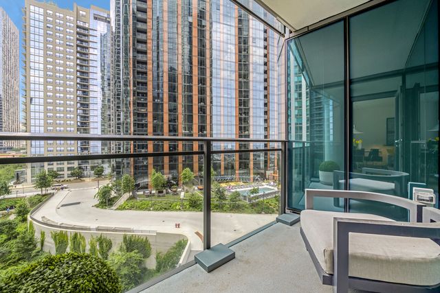 211 N Harbor Drive 2503, Chicago, IL 60601