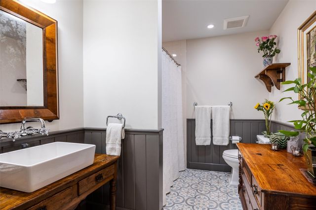 4801 Balcones DR, Austin, TX 78731
