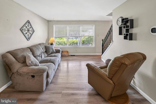 33 SALISBURY WAY, Logan Twp, NJ 08085