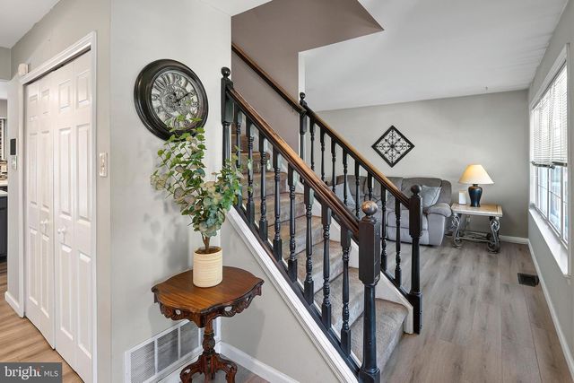 33 SALISBURY WAY, Logan Twp, NJ 08085