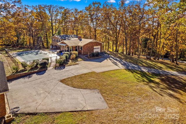 2607 Logan Drive, Valdese, NC 28690