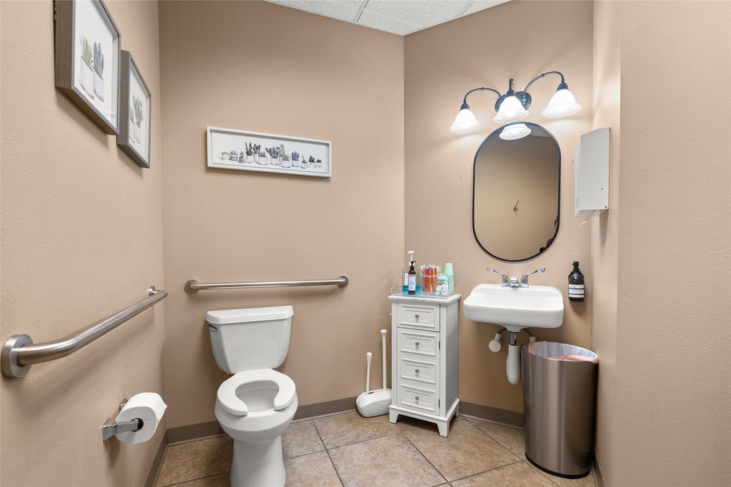 195 Commons Loop, Kalispell, MT 59901 photo 13