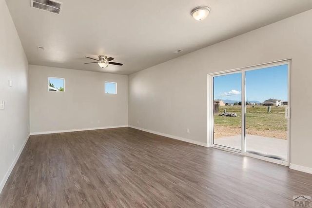 736 E Campbell Dr, Pueblo West, CO 81007