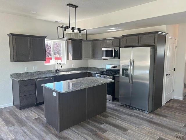 736 E Campbell Dr, Pueblo West, CO 81007