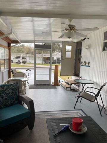 982 CR 461, Lake Panasoffkee, FL 33538