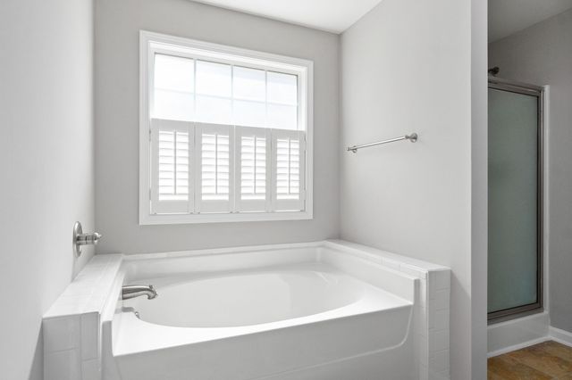 3519 Oak Creek Dr, Clarksville, TN 37040