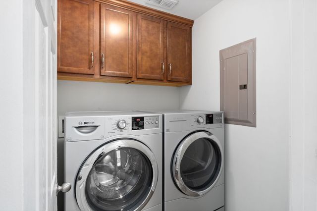 3519 Oak Creek Dr, Clarksville, TN 37040