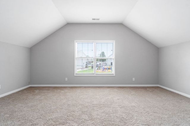 3519 Oak Creek Dr, Clarksville, TN 37040