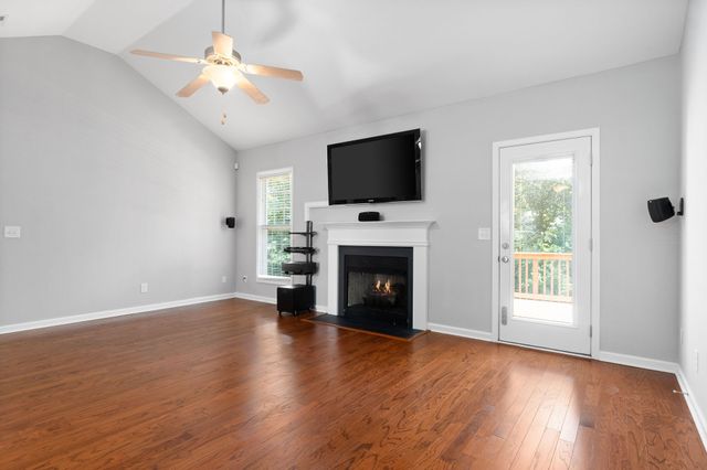 3519 Oak Creek Dr, Clarksville, TN 37040