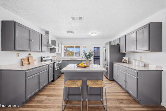 3517 W WILLOW Avenue, Phoenix, AZ 85029
