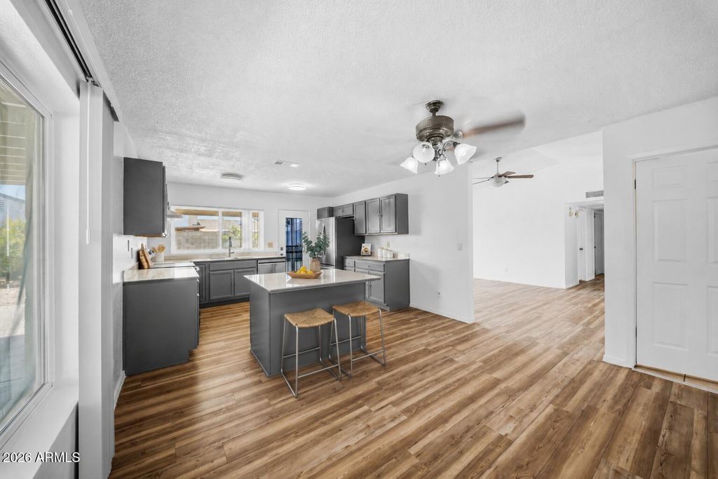 3517 W WILLOW Avenue, Phoenix, AZ 85029 — photo 5