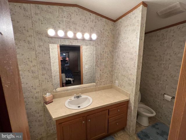 94 GINWOOD LANE, Baltimore, MD 21221