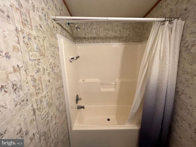 94 GINWOOD LANE, Baltimore, MD 21221