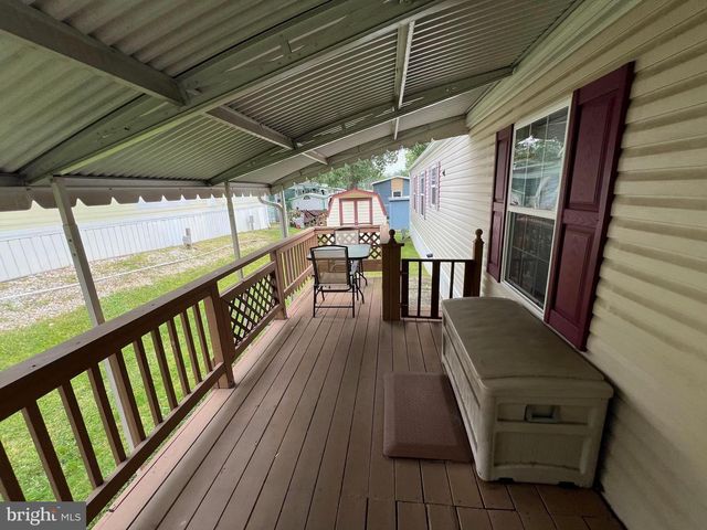 94 GINWOOD LANE, Baltimore, MD 21221
