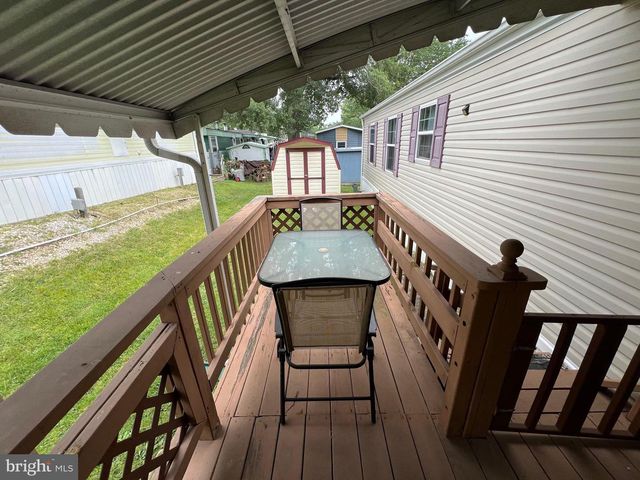 94 GINWOOD LANE, Baltimore, MD 21221