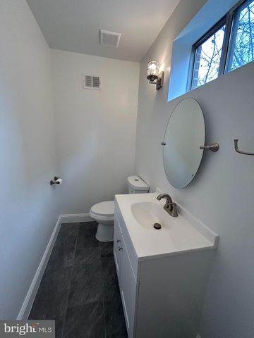 1520 MONTANA AVE NE, Washington, DC 20018