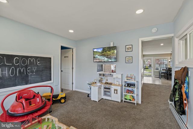 17 GUN RD, Levittown, PA 19057