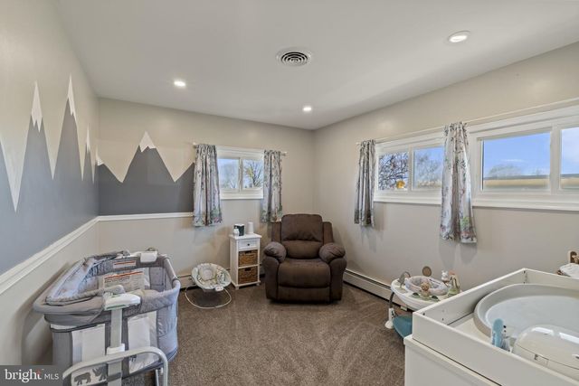 17 GUN RD, Levittown, PA 19057