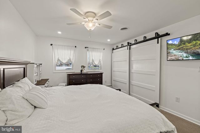 17 GUN RD, Levittown, PA 19057