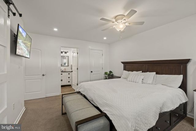 17 GUN RD, Levittown, PA 19057