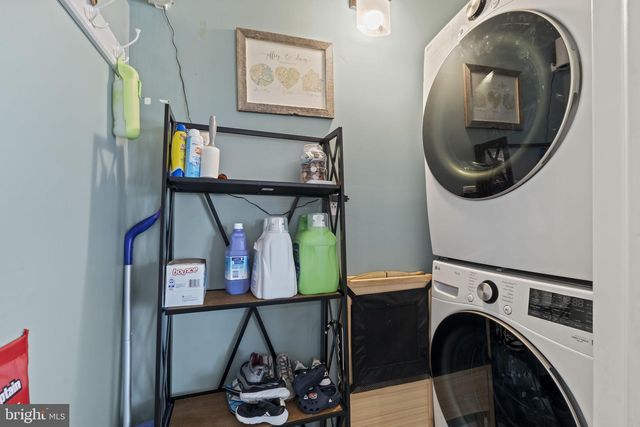 17 GUN RD, Levittown, PA 19057