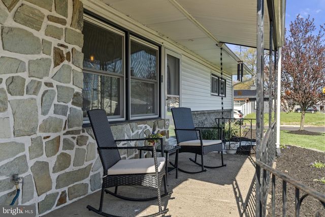 17 GUN RD, Levittown, PA 19057