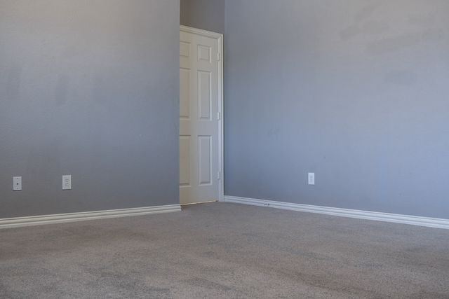 409 Royal Crest Drive, Desoto, TX 75115