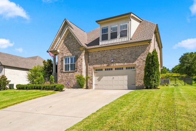 323 Hathaway Ln, Gallatin, TN 37066