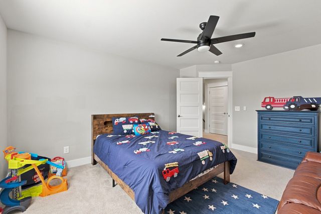 323 Hathaway Ln, Gallatin, TN 37066