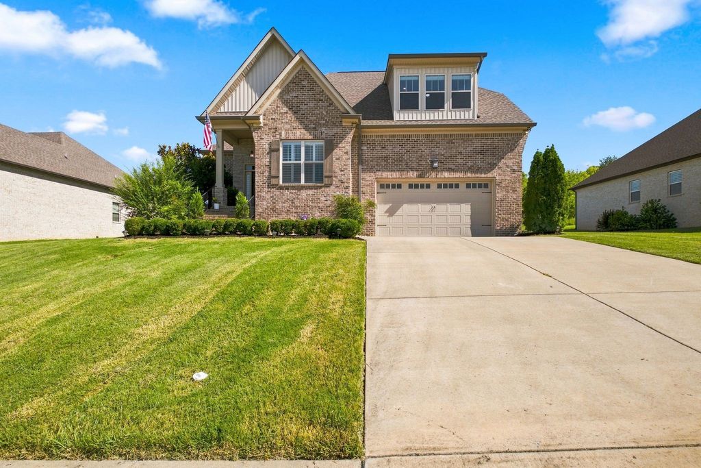 323 Hathaway Ln, Gallatin, TN 37066