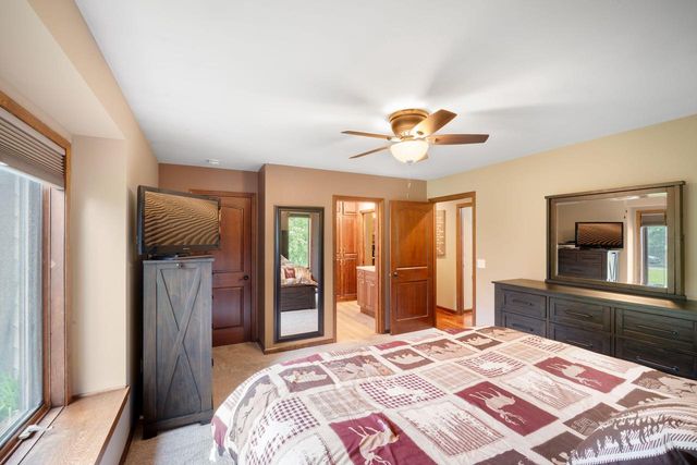 S84W30397 Chestnut DRIVE, Mukwonago, WI 53149