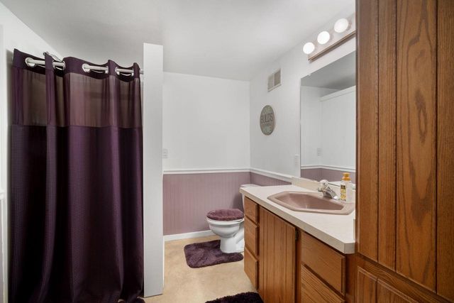 S84W30397 Chestnut DRIVE, Mukwonago, WI 53149