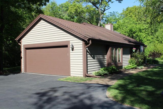 S84W30397 Chestnut DRIVE, Mukwonago, WI 53149