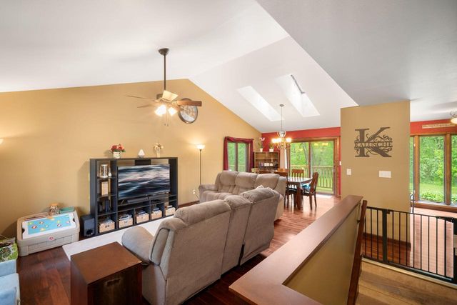 S84W30397 Chestnut DRIVE, Mukwonago, WI 53149