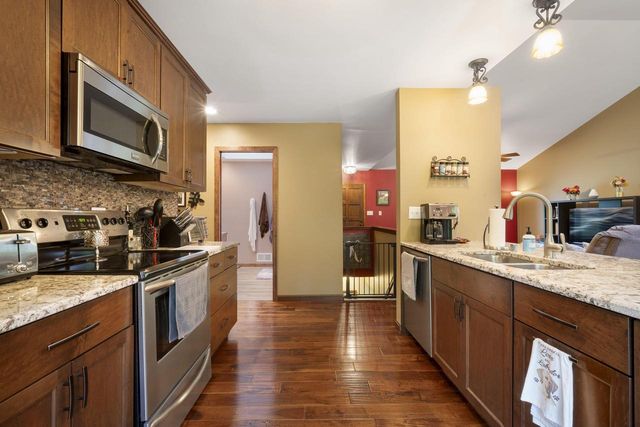 S84W30397 Chestnut DRIVE, Mukwonago, WI 53149
