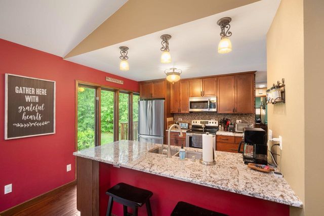 S84W30397 Chestnut DRIVE, Mukwonago, WI 53149