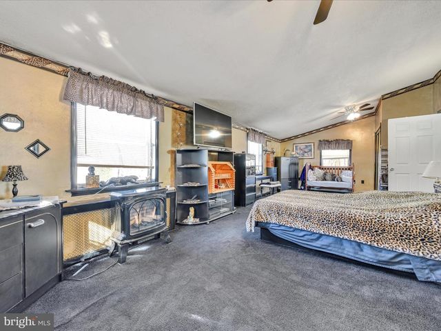 111 CREST ST, Barnesville, PA 18214