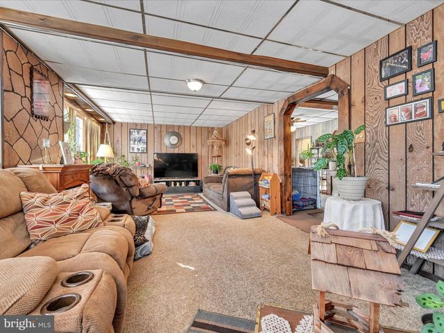 111 CREST ST, Barnesville, PA 18214