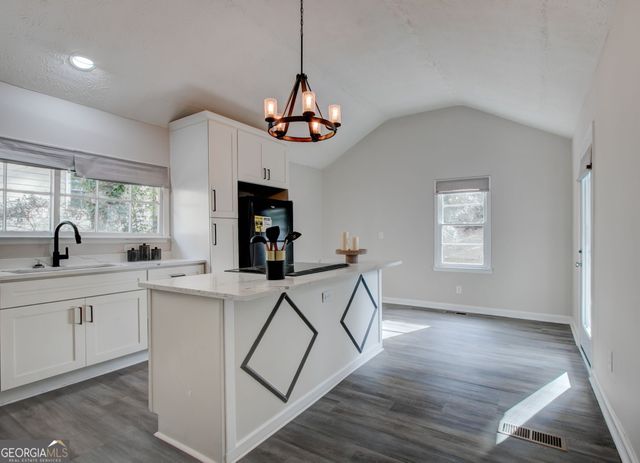 754 North Avenue, Hapeville, GA 30354