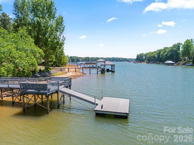 383 Sundown Road, Mooresville, NC 28117