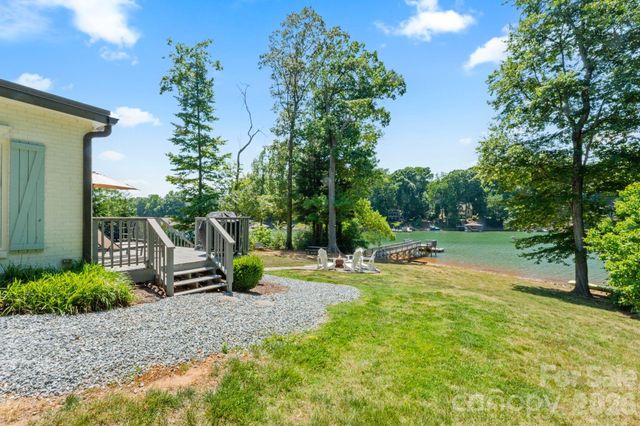 383 Sundown Road, Mooresville, NC 28117