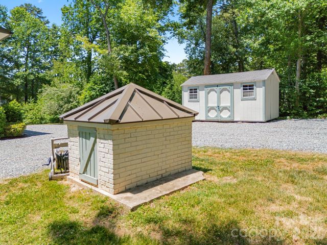 383 Sundown Road, Mooresville, NC 28117